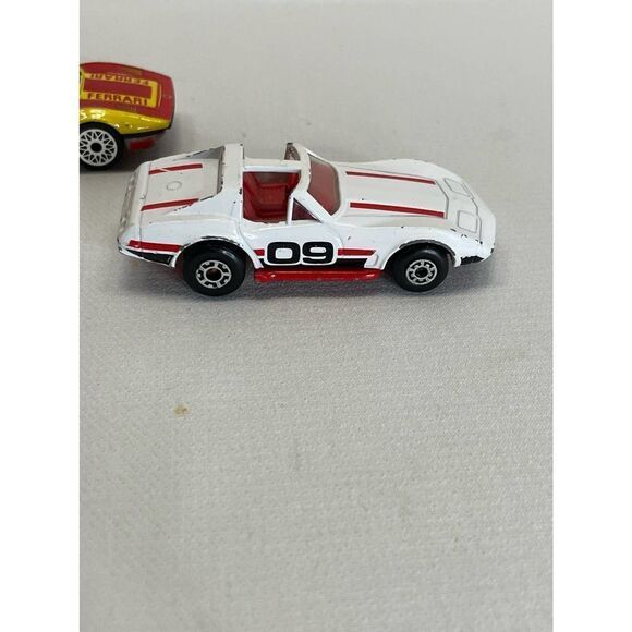 Matchbox Vintage Lot Ferrari 308 GTR and 1979 Chevrolet Corvette - Picture 3 of 9